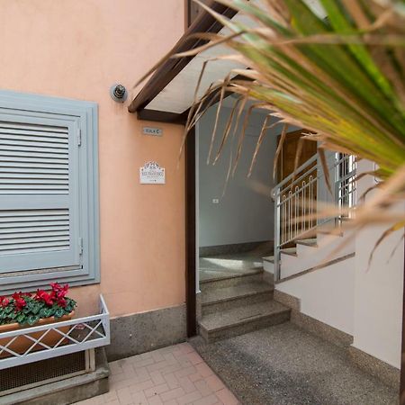 Palazzo San Francesco Hotell Castellammare di Stabia Exteriör bild